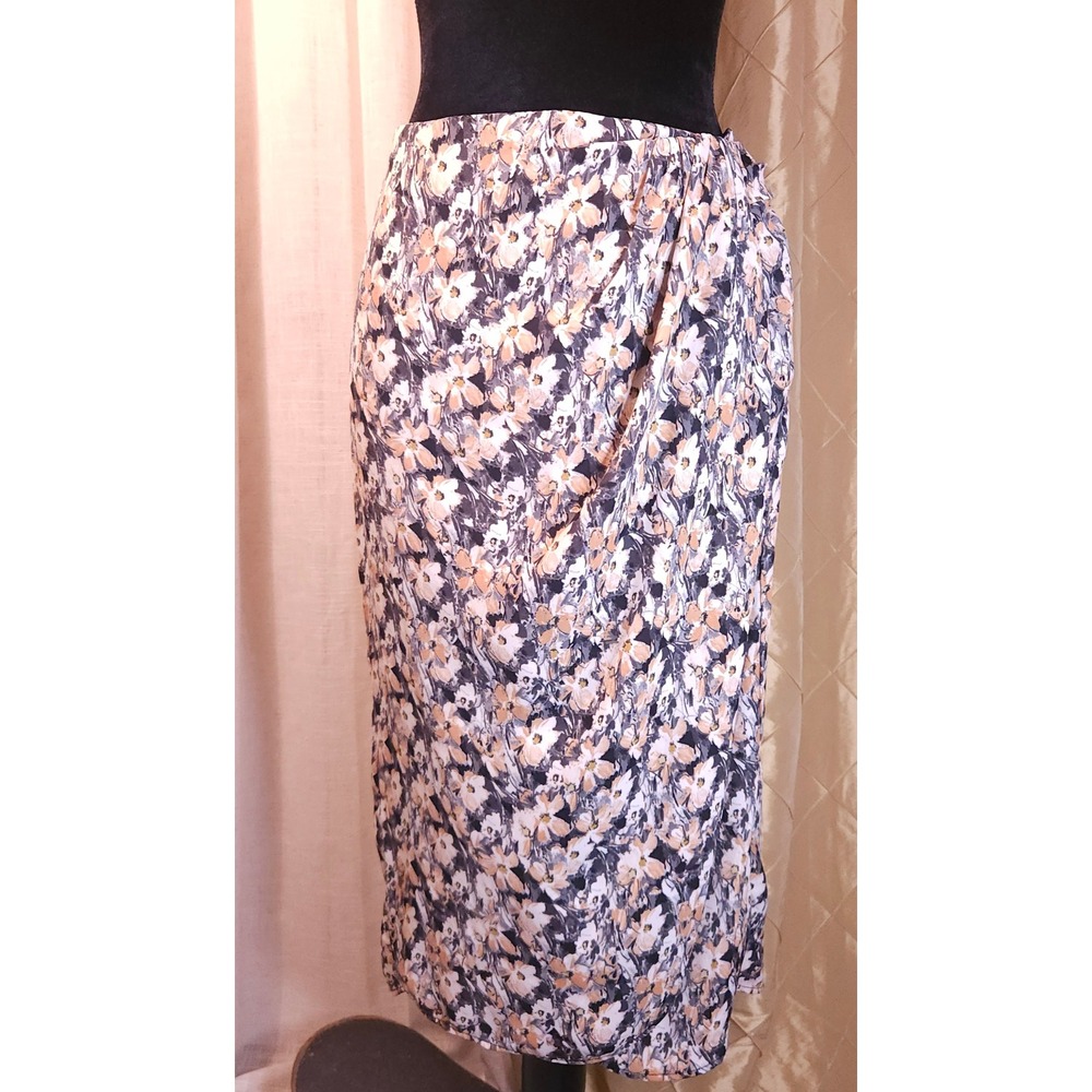 Y2K Vintage Textural Painterly Watercolor Floral Print Skirt, Status by Chenault